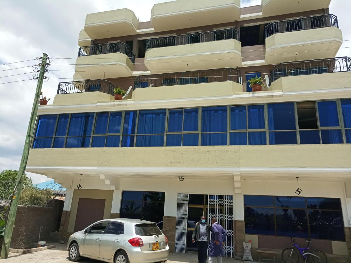 Hotel Taji Nanyuki Extérieur photo