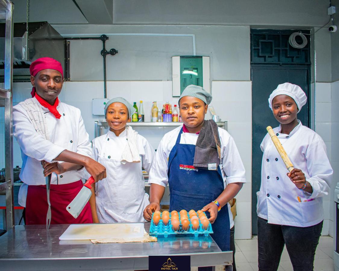 Hotel Taji Nanyuki Extérieur photo